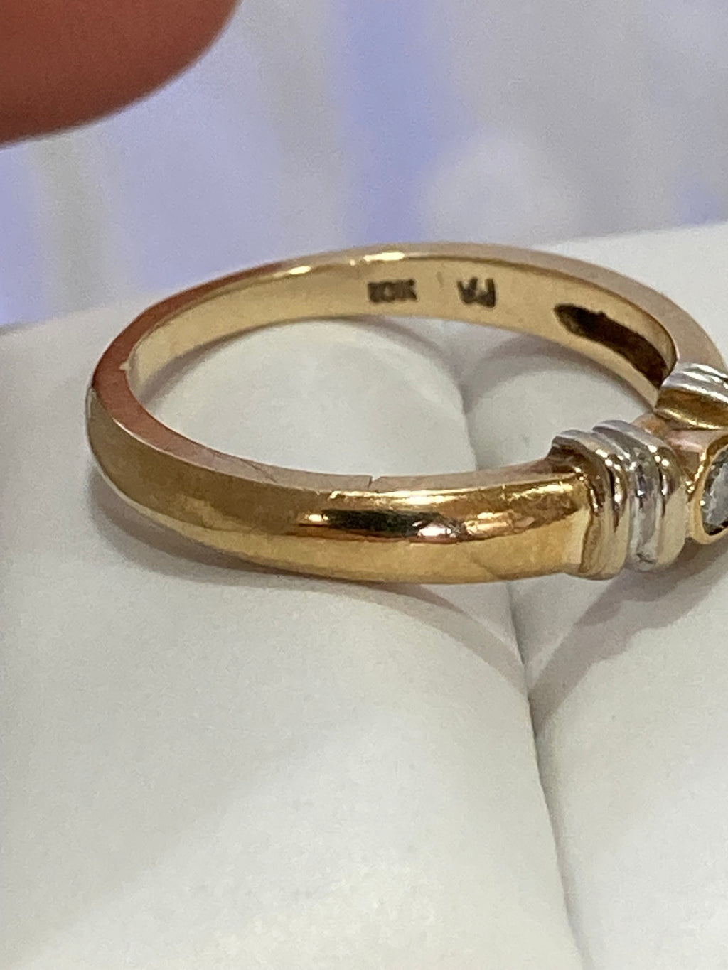 10k gold Diamond bezel setting Ring